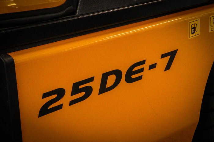 0 Hyundai 25De-7