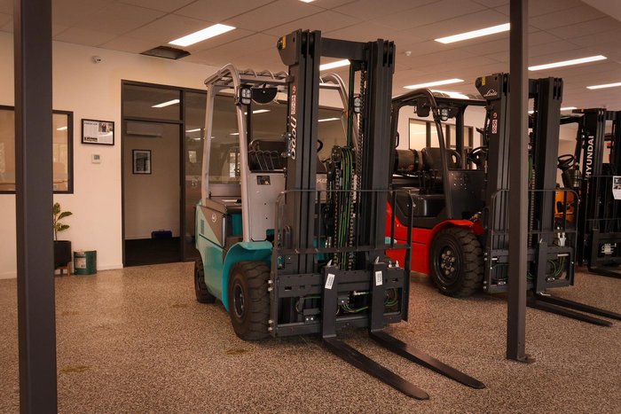 2024 Baoli Kbe25 Ride On Electric Forklift