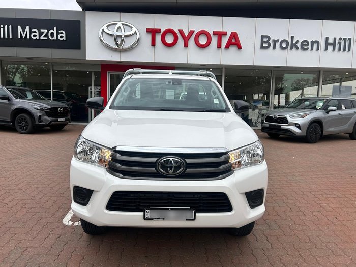 2024 Toyota Hilux SR
