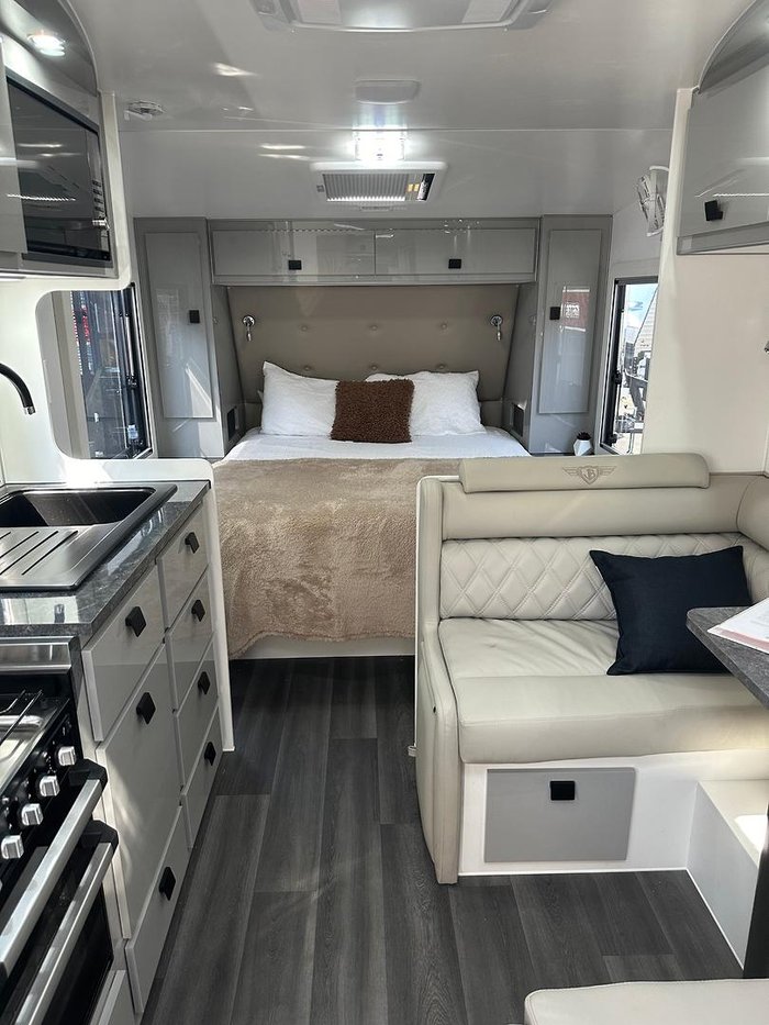 2024 JB Caravans 2024 Dirt Road Extreme 20*6 Cafe Lounge Kk