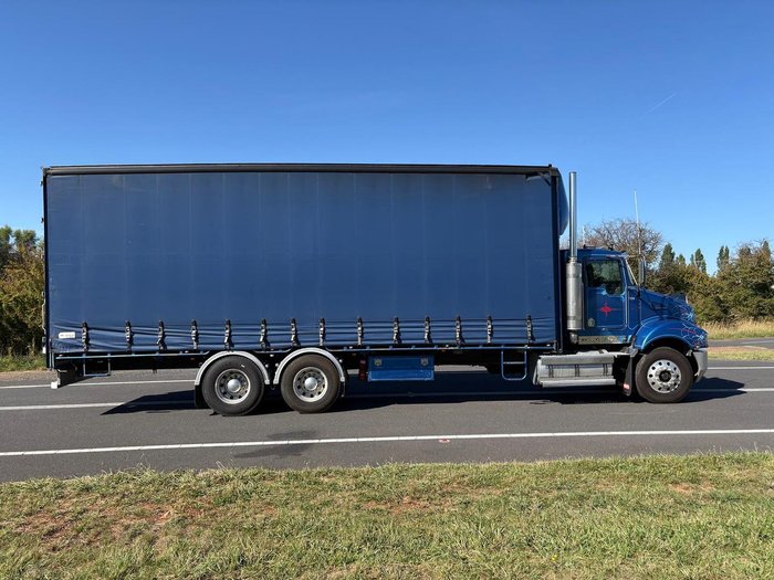 2007 Kenworth T350 Blue