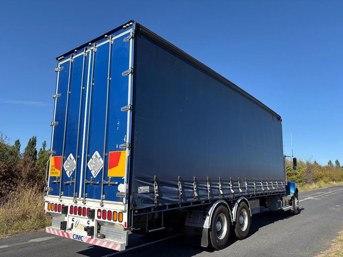 2007 Kenworth T350 Blue