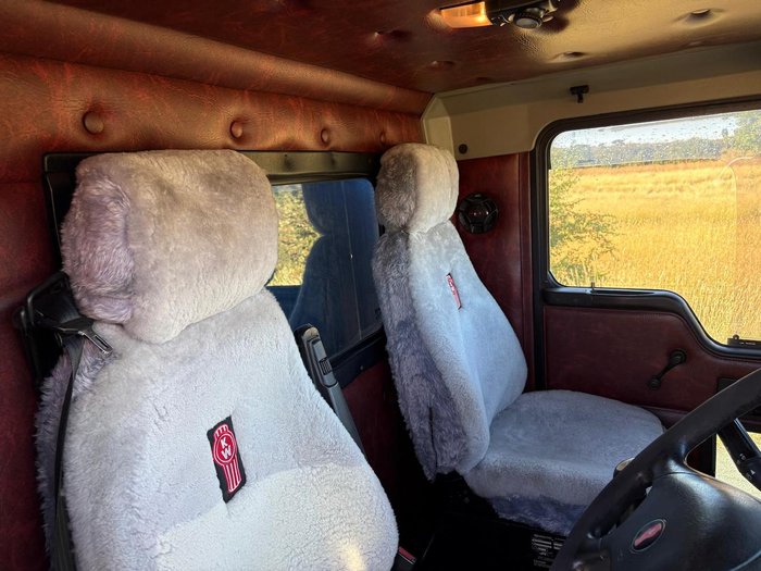 2007 Kenworth T350 Blue