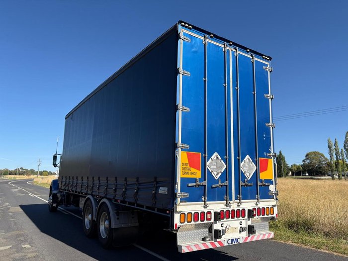 2007 Kenworth T350 Blue