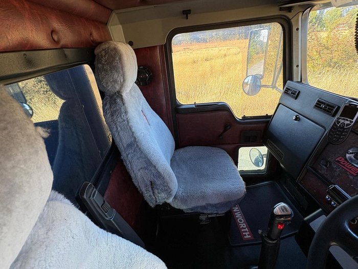 2007 Kenworth T350 Blue