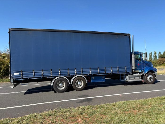 2007 Kenworth T350 Blue