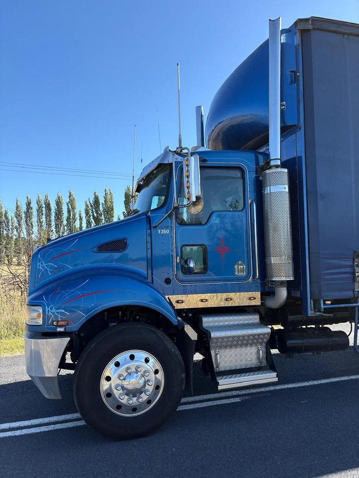 2007 Kenworth T350 Blue