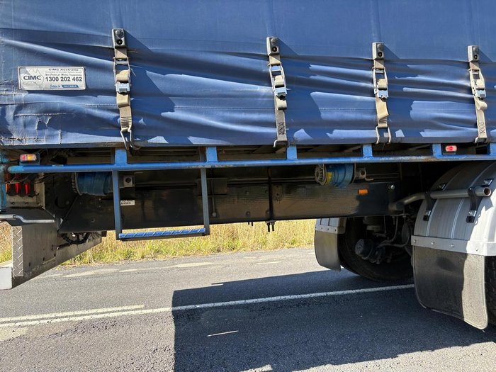 2007 Kenworth T350 Blue