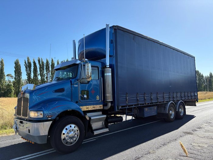2007 Kenworth T350 Blue