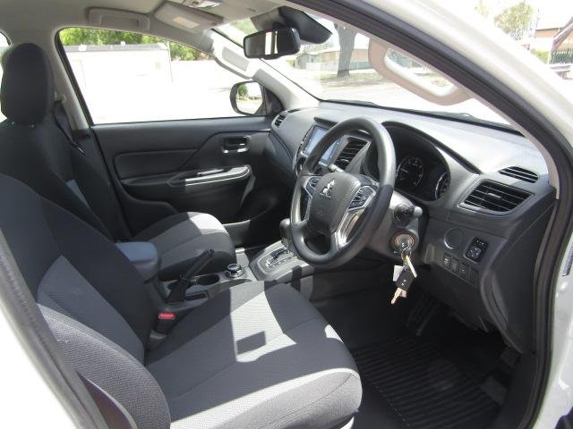 2023 Mitsubishi Triton GLX