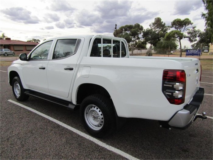 2023 Mitsubishi Triton GLX