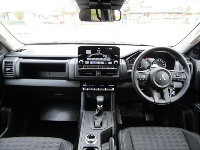 2024 Mitsubishi Triton GLX+