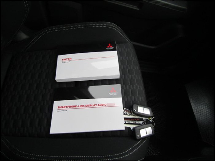 2024 Mitsubishi Triton GLX+