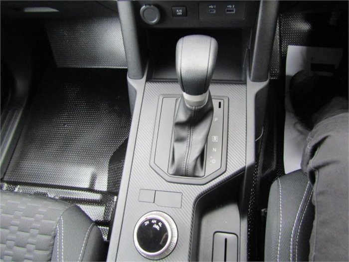 2024 Mitsubishi Triton GLX+