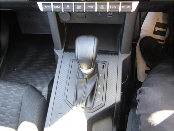 2024 Mitsubishi Triton GLX