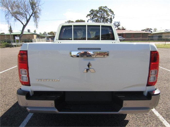 2024 Mitsubishi Triton GLX