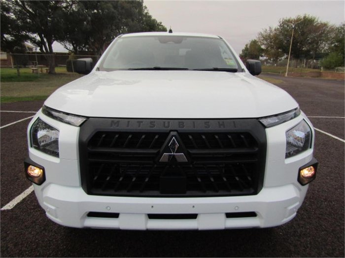 2024 Mitsubishi Triton GLX+