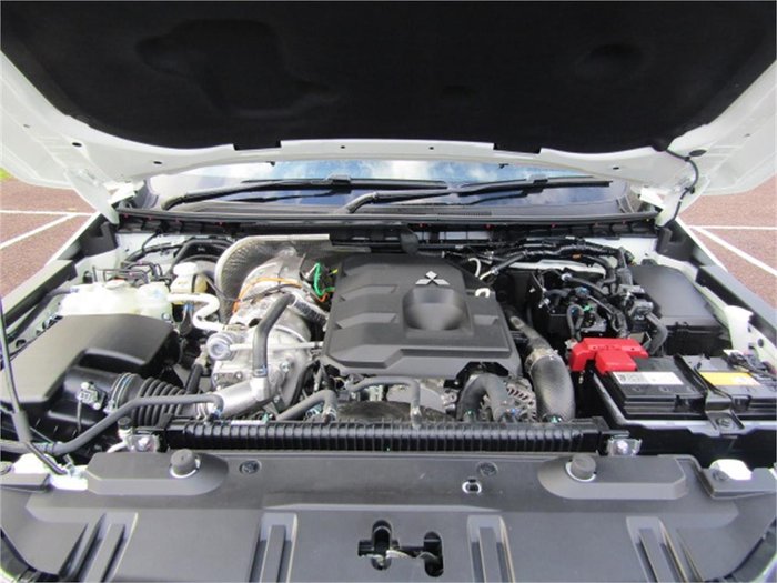 2024 Mitsubishi Triton GLX+