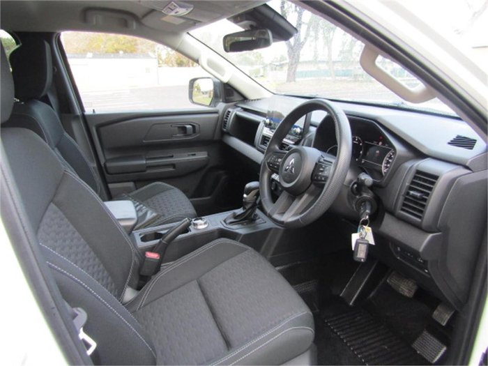 2024 Mitsubishi Triton GLX+