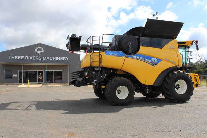 New Holland Cr8.90 Combine