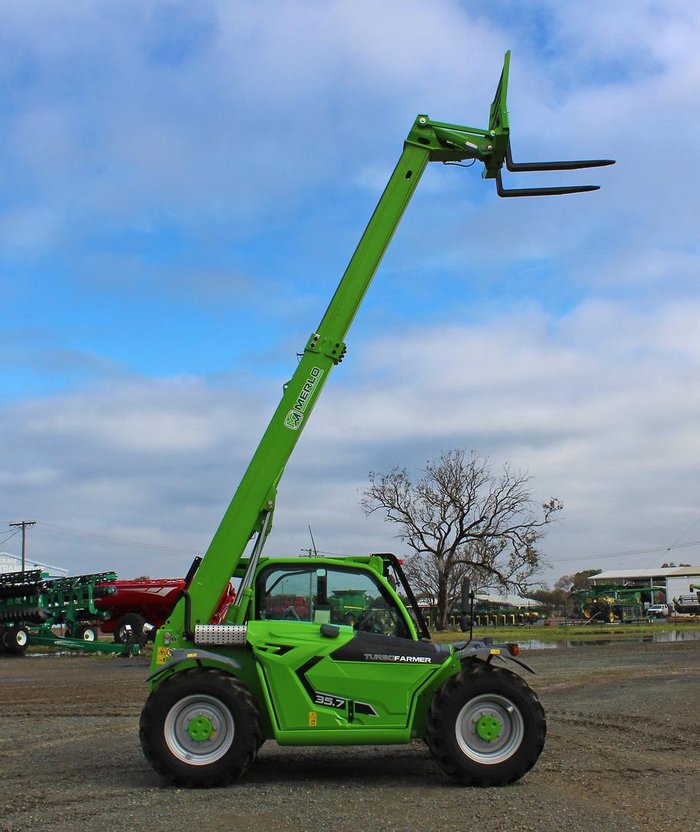 0 Merlo Turbofarmer 35.7 Telehandler Green