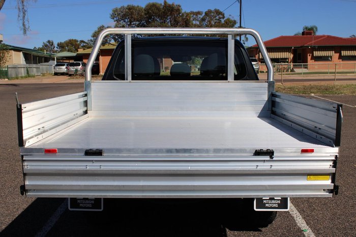 2023 Mitsubishi Triton GLX