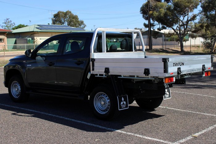 2023 Mitsubishi Triton GLX