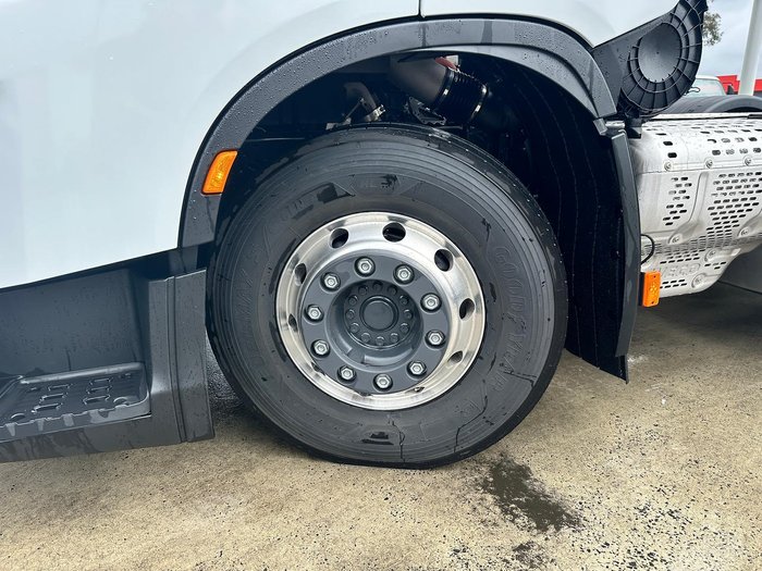 2024 Iveco S-Way AS700