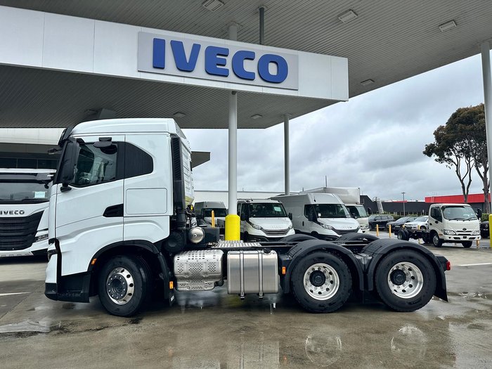 2024 Iveco S-Way AS700