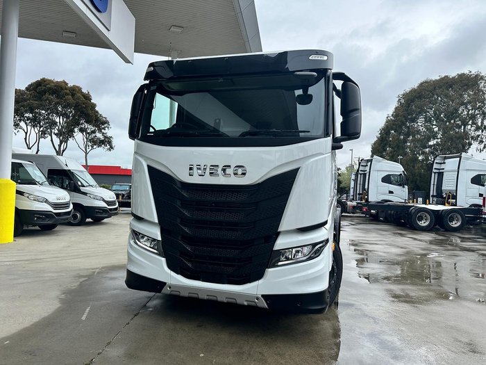 2024 Iveco S-Way AS700