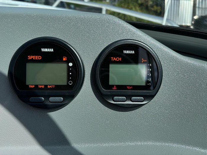 2024 QUINTREX 520 Cruiseabout Pro