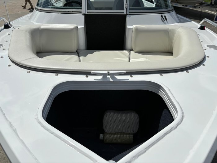 2024 QUINTREX 520 Cruiseabout Pro