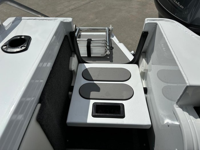 2024 QUINTREX 520 Cruiseabout Pro