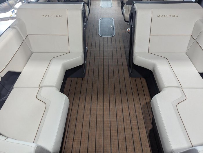 2024 Manitou Explore 22 Max Switchback