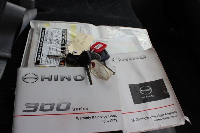 2022 Hino 817 4X4 300/ 817 - 4x4 WHITE