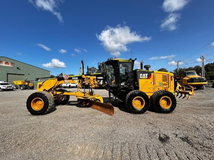 2014 Caterpillar 140M2 Yellow