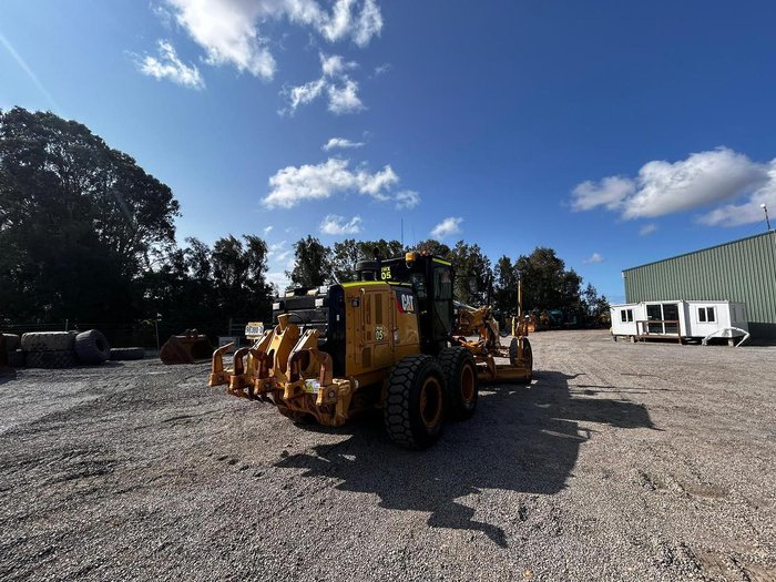2014 Caterpillar 140M2 Yellow