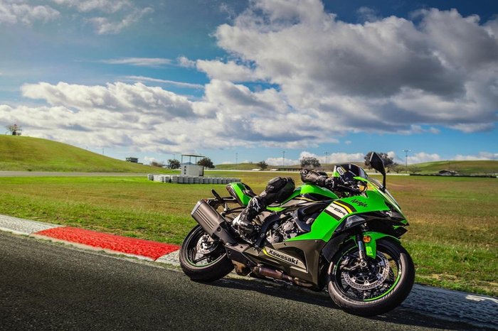 2025 Kawasaki Ninja ZX-6R ABS (636) KRT Edition Ninja Green
