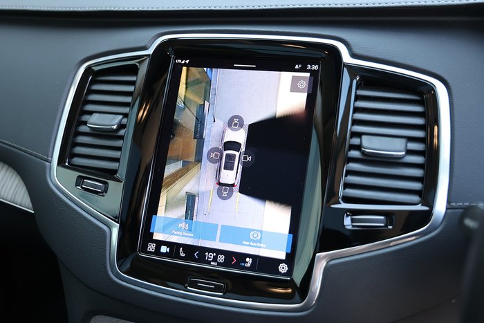 2022 Volvo XC90 Recharge Ultimate T8 Plug-In Hybrid