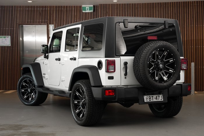 2017 Jeep Wrangler Sport