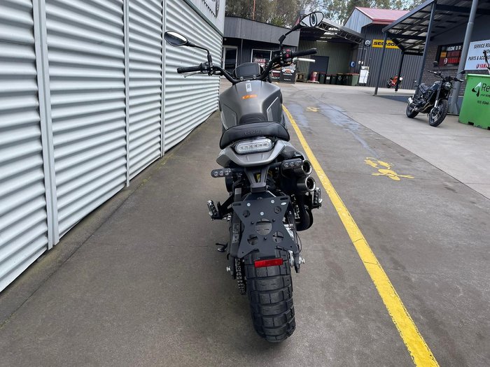 2022 Benelli Leoncino Trail 800 Leoncino Grey