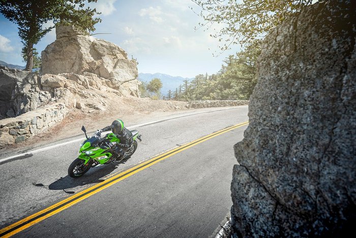 2025 Kawasaki Ninja 650L (LAMS) KRT Edition Ninja Green
