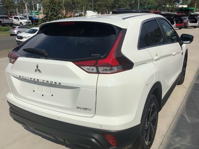 2024 Mitsubishi Eclipse Cross PHEV ES