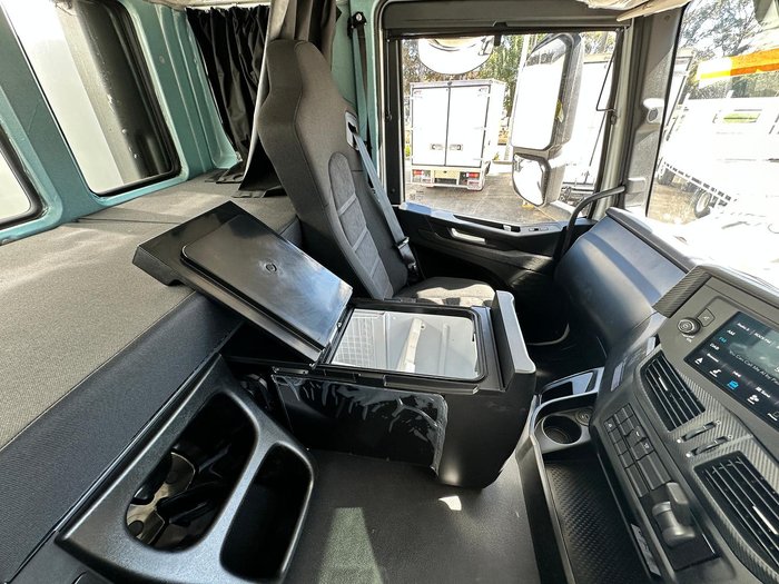2024 Iveco S-Way AT230 White