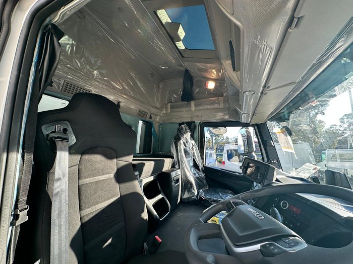 2024 Iveco S-Way AT230