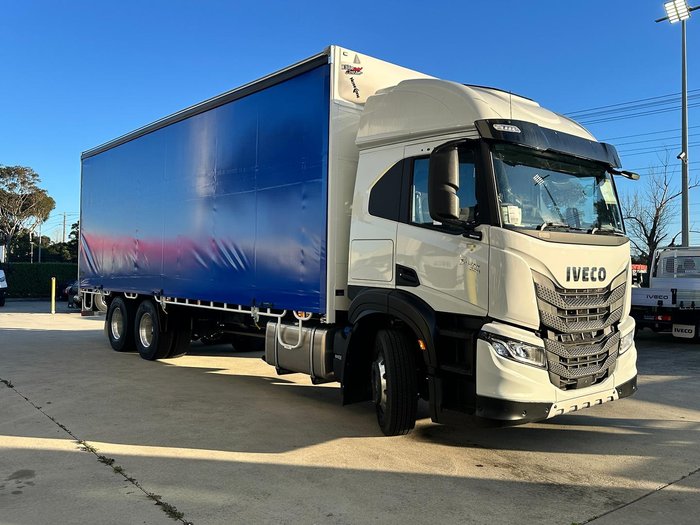 2024 Iveco S-Way AT230