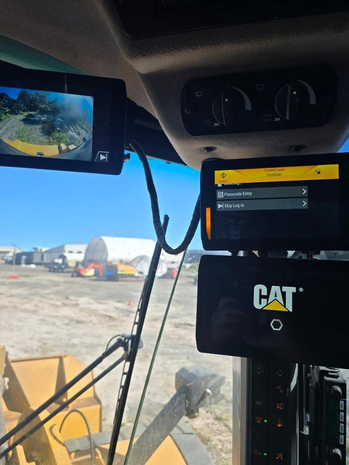 2021 Caterpillar 982 Ng Yellow