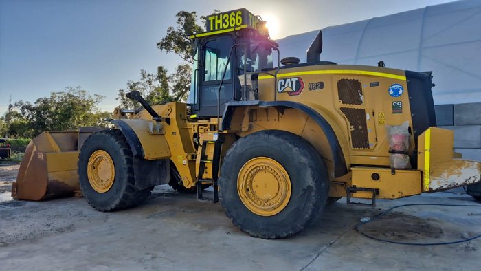 2021 Caterpillar 982 Ng Yellow