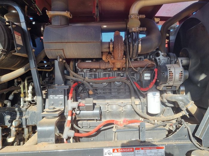 2011 CASE IH Wd2303 Red