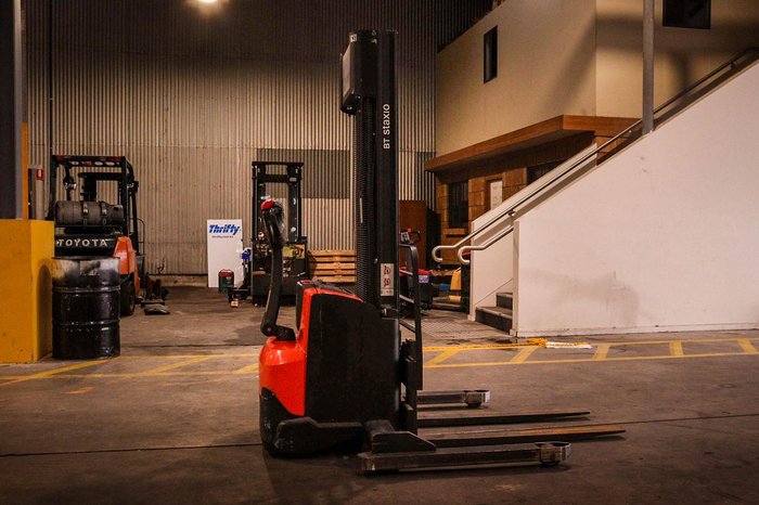 2012 Toyota Staxio Swe120s Power Stacker Orange